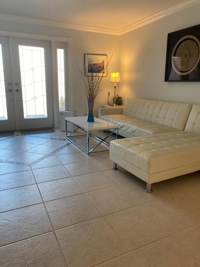 This Homestay Oasis Is The Cape'S Best Place To Stay Cape Coral Luaran gambar