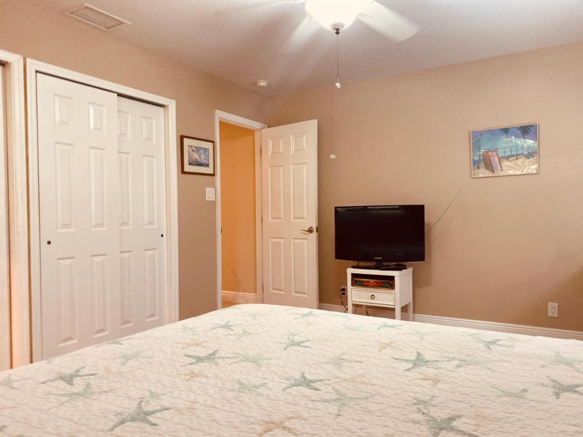 This Homestay Oasis Is The Cape'S Best Place To Stay Cape Coral Luaran gambar